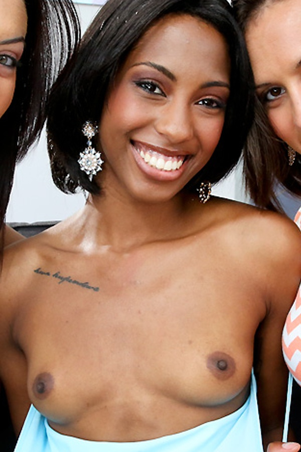 cover-bb.jpg Nude Photo