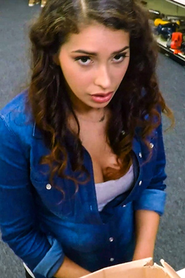 cover-bb.jpg Nude Photo